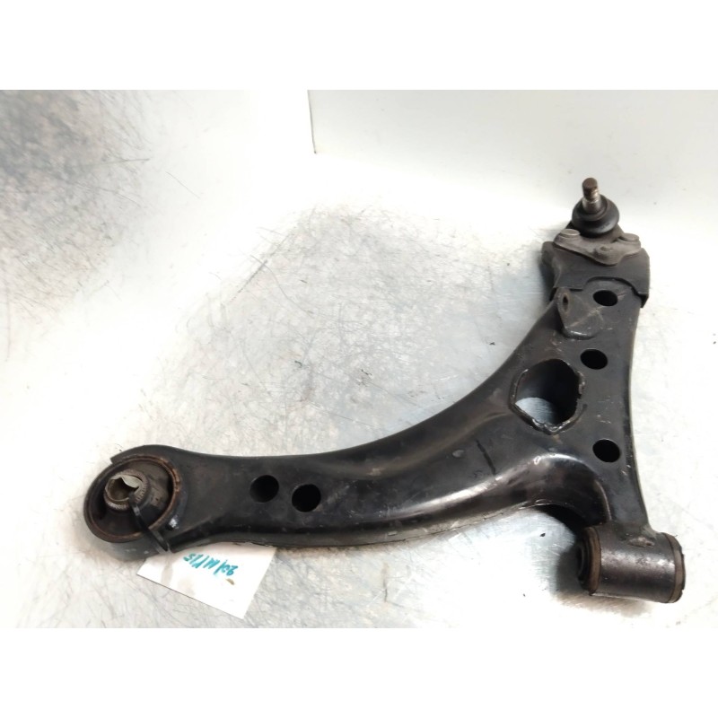 Recambio de brazo suspension inferior delantero izquierdo para toyota carina (t19) referencia OEM IAM   