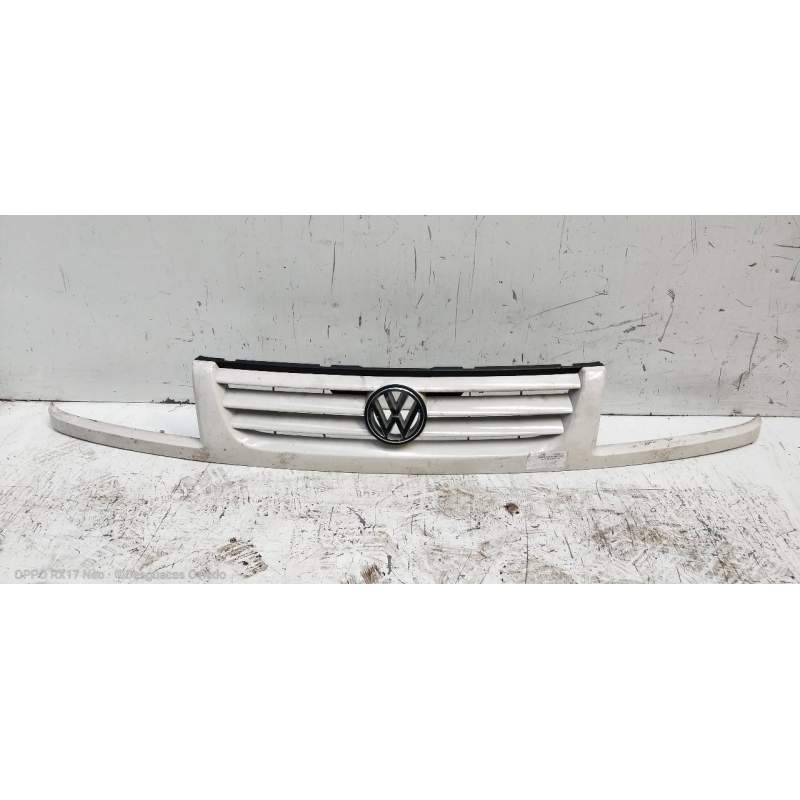 Recambio de rejilla delantera para volkswagen vento (1h2) gl referencia OEM IAM   1991