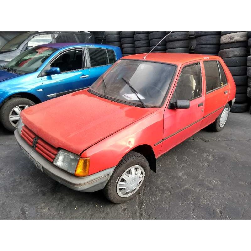 peugeot 205 berlina del año 1987