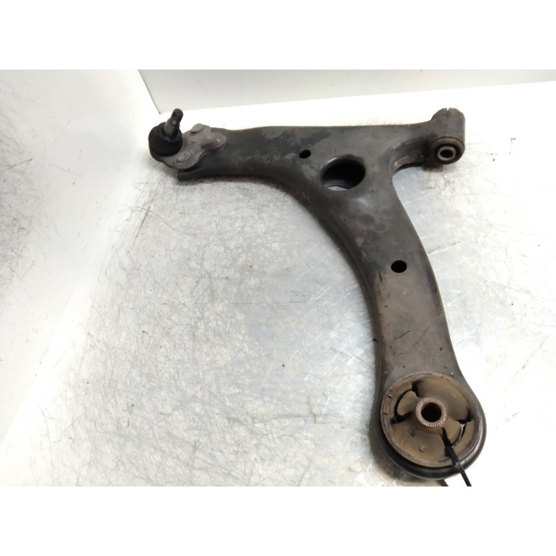 Recambio de brazo suspension inferior delantero izquierdo para toyota corolla verso (r1) 2.2 d-4d luna referencia OEM IAM   