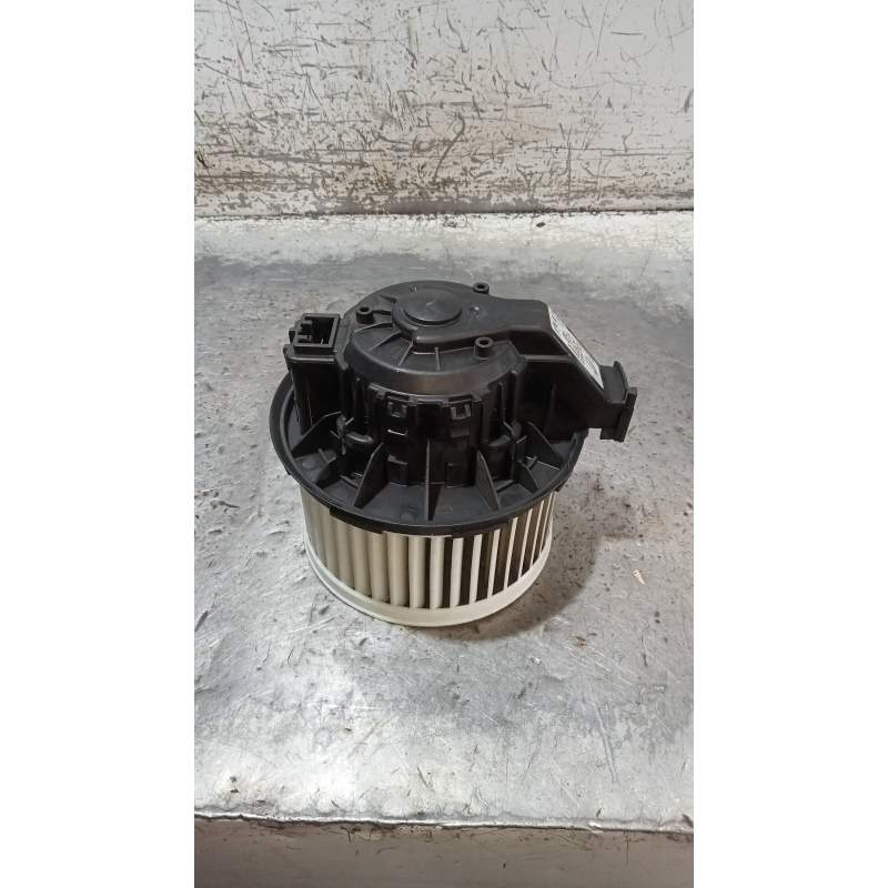 Recambio de motor calefaccion para ford fiesta (ccn) trend referencia OEM IAM 0130115552 VP8E2H18456BB 2012