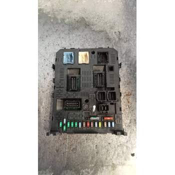 CAJA RELES / FUSIBLES 9664059080 BSI04EVK0400 2008