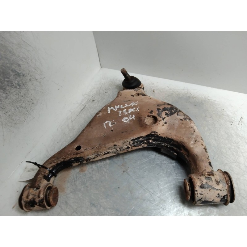 Recambio de brazo suspension inferior delantero izquierdo para toyota hilux (kun) single cab referencia OEM IAM   