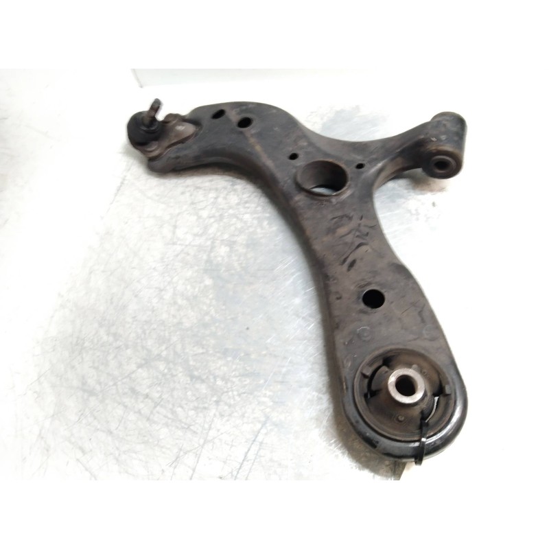 Recambio de brazo suspension inferior delantero izquierdo para toyota prius (nhw30) referencia OEM IAM   