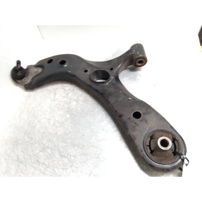 Recambio de brazo suspension inferior delantero izquierdo para toyota prius (nhw30) referencia OEM IAM   