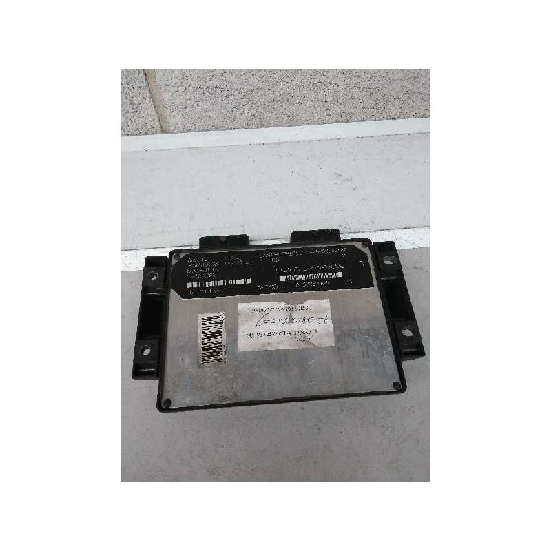 Recambio de centralita motor uce para peugeot 206 berlina referencia OEM IAM R04080030E 9650359580 9650359880 80924G