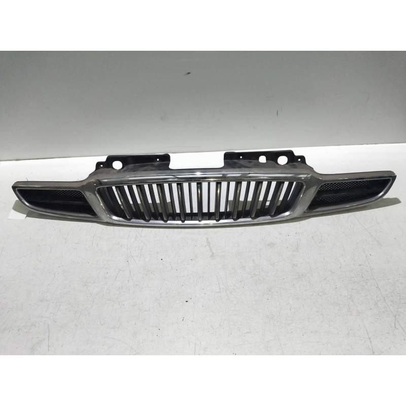Recambio de rejilla delantera para daewoo tacuma referencia OEM IAM   