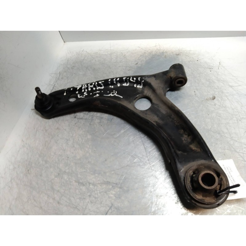 Recambio de brazo suspension inferior delantero izquierdo para toyota yaris 1.4 turbodiesel cat referencia OEM IAM   