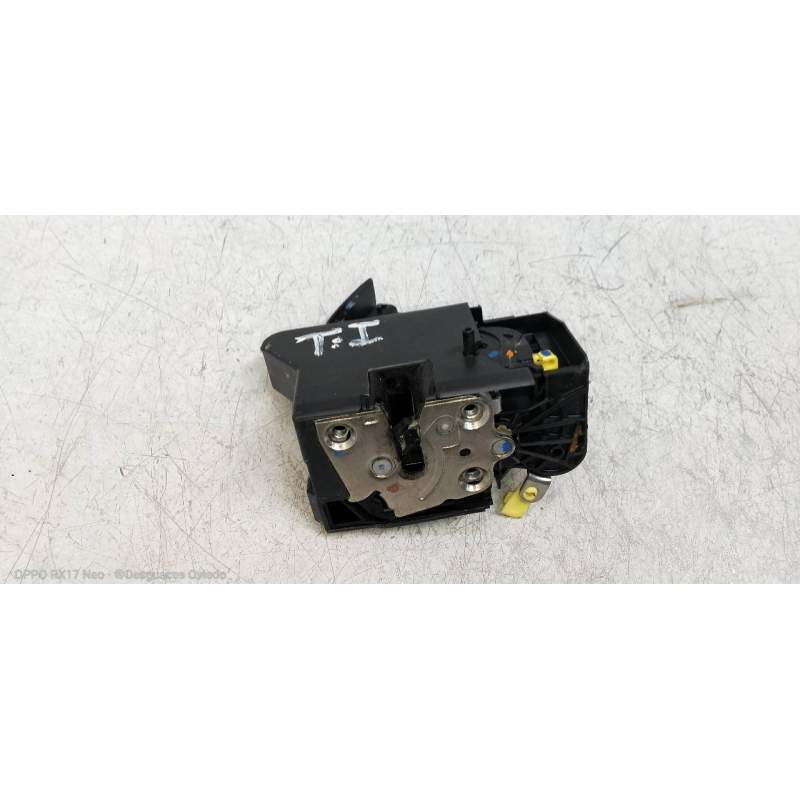 Recambio de motor cierre centralizado trasero izquierdo para dacia sandero comfort referencia OEM IAM 825033585R  