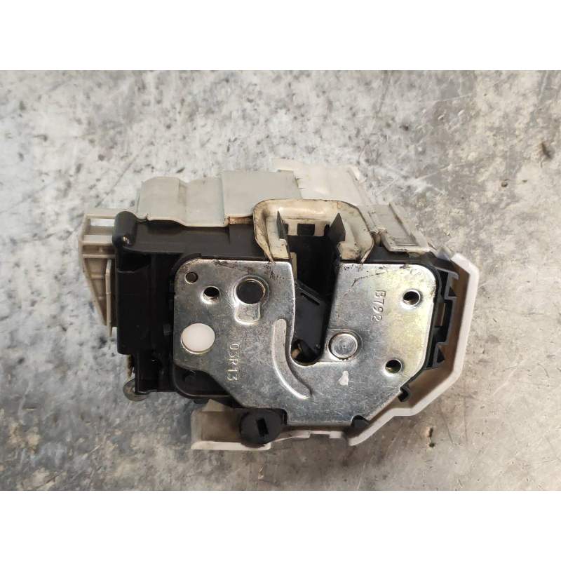 Recambio de motor cierre centralizado delantero derecho para lancia delta (181) s referencia OEM IAM 51929773  5P