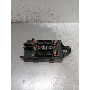 CAJA RELES / FUSIBLES 32142591 0010625