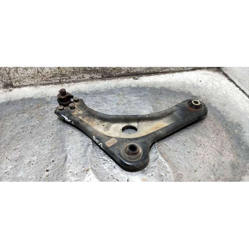 Recambio de brazo suspension inferior delantero derecho para citroën ds3 1.6 16v referencia OEM IAM   