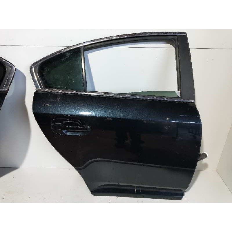 Recambio de puerta trasera derecha para toyota avensis (t27) premium referencia OEM IAM 6700305170 4 PUERTAS 