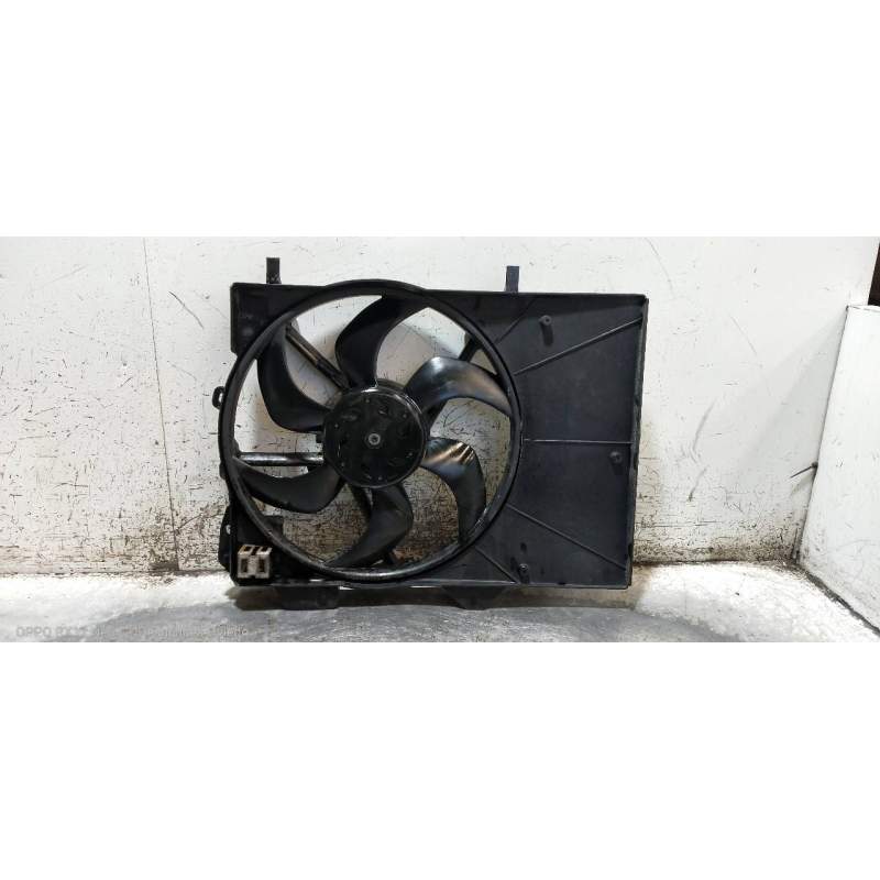 Recambio de electroventilador para citroën ds3 1.6 16v referencia OEM IAM 9682903980  
