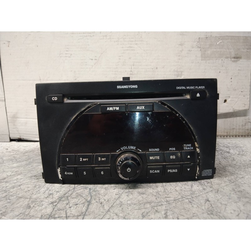 Recambio de sistema audio / radio cd para ssangyong rexton 270 xvt limited referencia OEM IAM MCD8300E2  