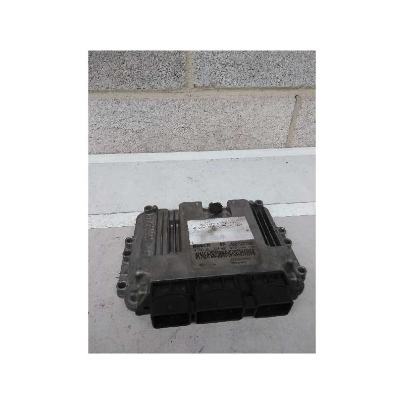 Recambio de centralita motor uce para renault megane ii classic berlina 1.9 dci diesel referencia OEM IAM 0281011390 8200310863 