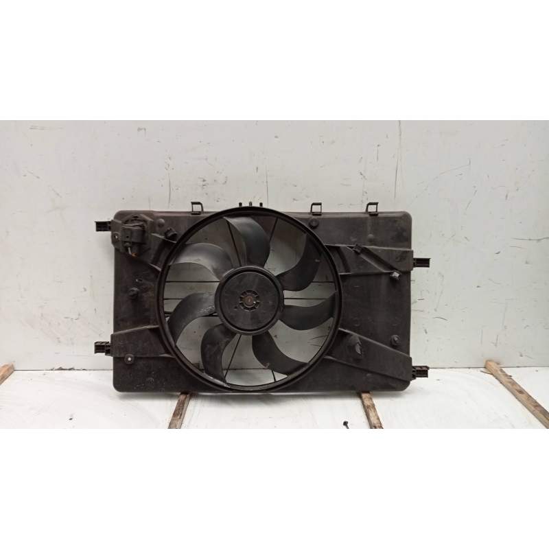 Recambio de electroventilador para opel zafira tourer selective referencia OEM IAM 39010918 16DCTI 2012