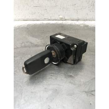 CONMUTADOR DE ARRANQUE 3D0905865C 33300101 2002
