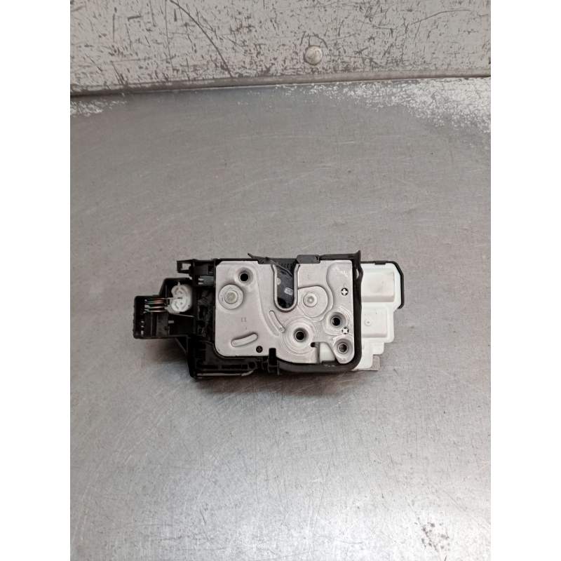 Recambio de motor cierre centralizado trasero derecho para volvo xc60 business plus 2wd referencia OEM IAM  5P 