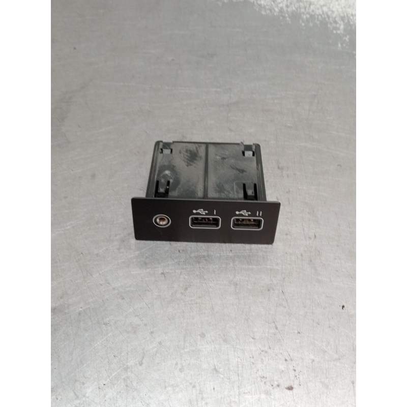 Recambio de modulo electronico para renault clio v referencia OEM IAM 284H39520R 35558344 40002997 2019