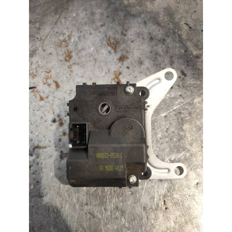 Recambio de motor apertura trampillas climatizador para kia carnival 2.9 crdi cat referencia OEM IAM H400730530C  