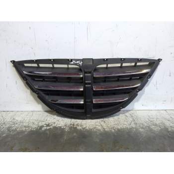REJILLA DELANTERA 7945121010 2005