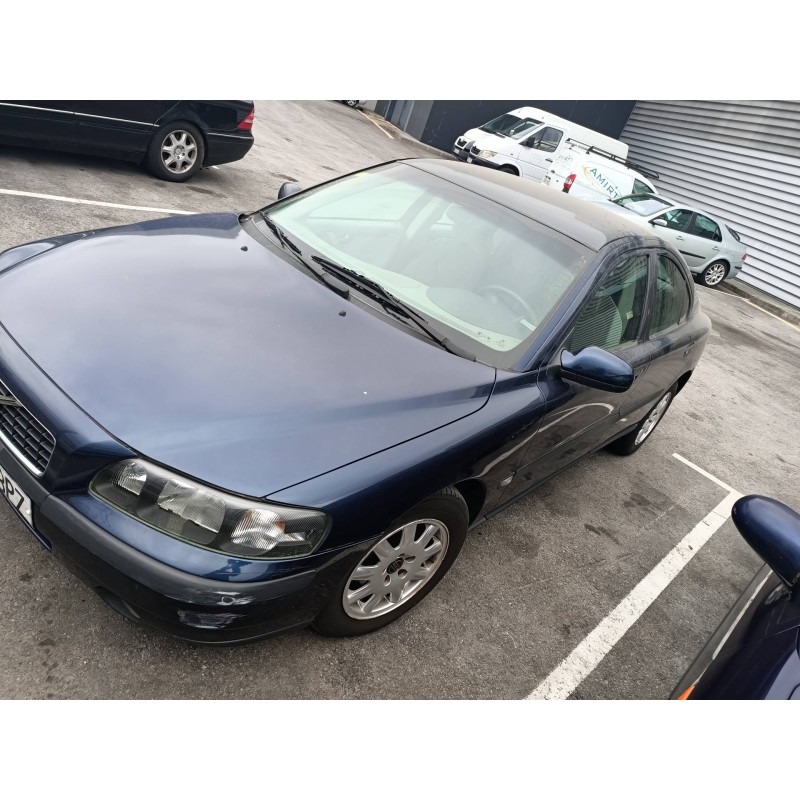 volvo s60 berlina del año 2001