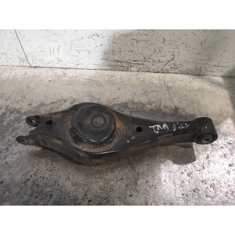 Recambio de brazo suspension inferior trasero izquierdo para kia carnival 2.9 crdi cat referencia OEM IAM   