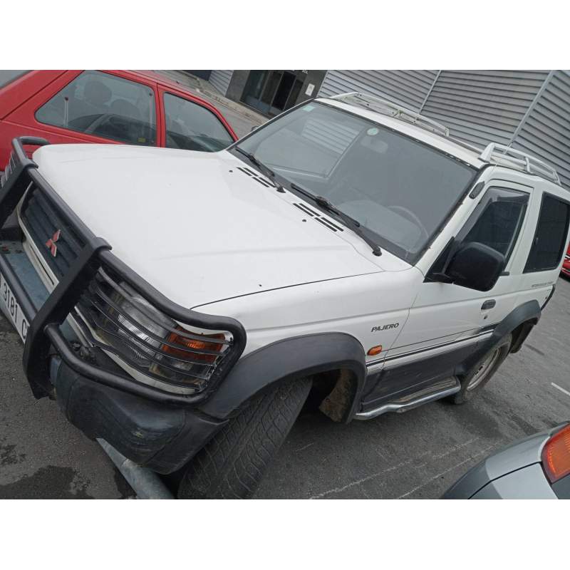 MITSUBISHI MONTERO (V20/V40)