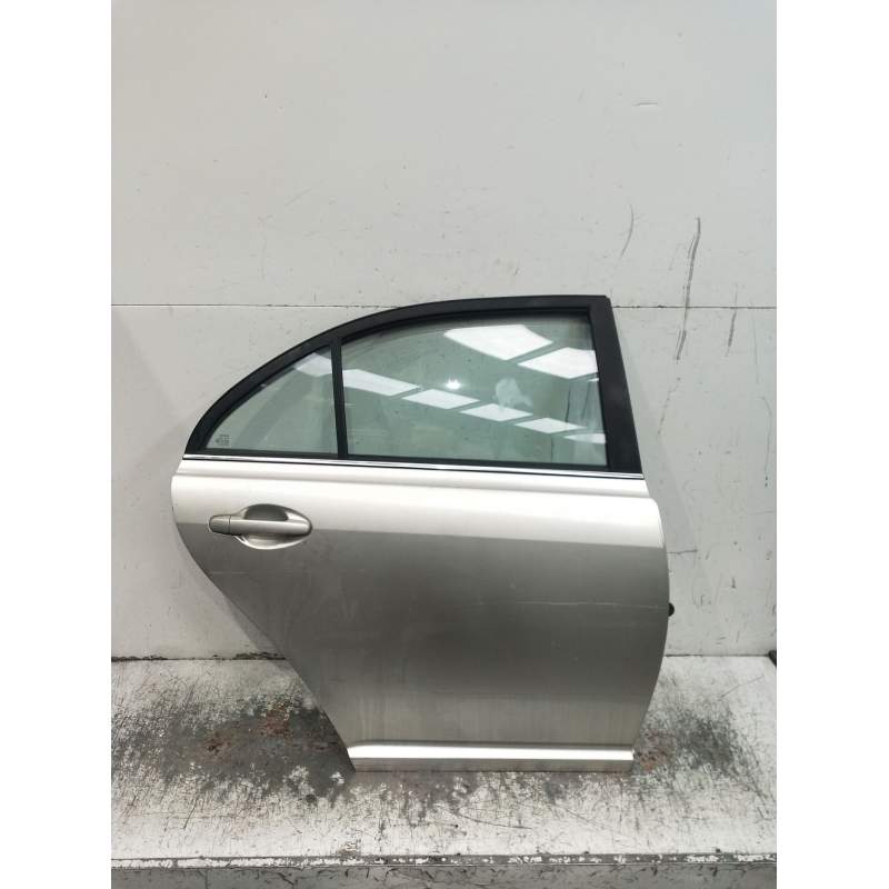 Recambio de puerta trasera derecha para toyota avensis (_t25_) 1.8 (zzt251_) referencia OEM IAM  5P 
