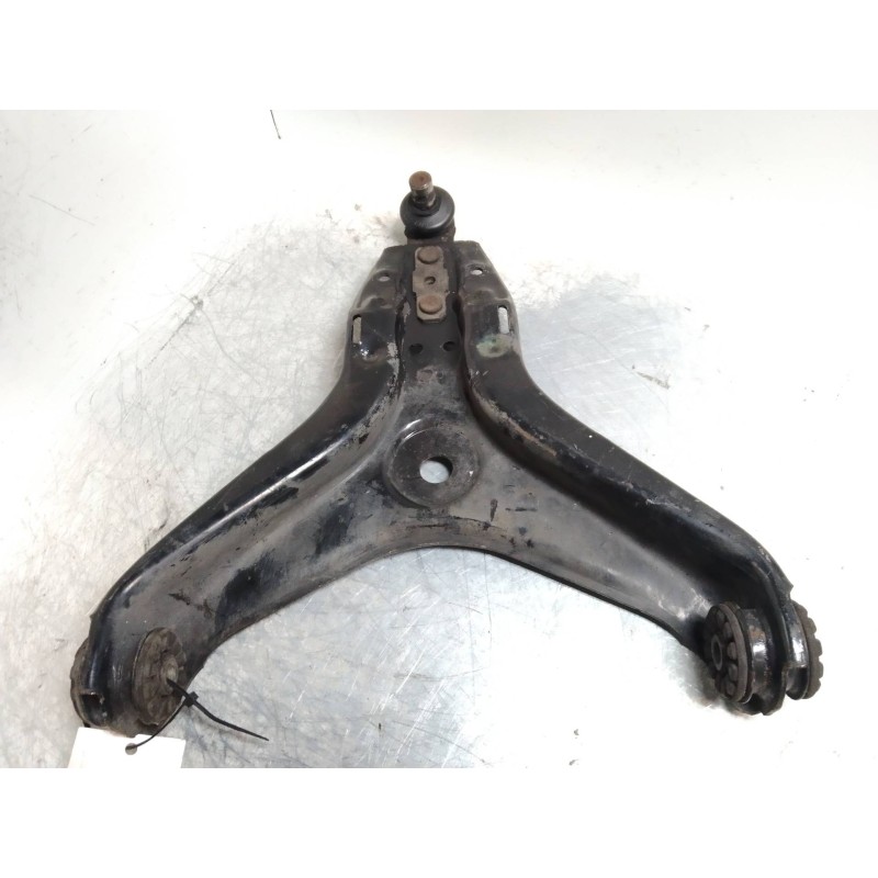 Recambio de brazo suspension inferior delantero izquierdo para volkswagen passat (321/23/27/31) arena referencia OEM IAM   