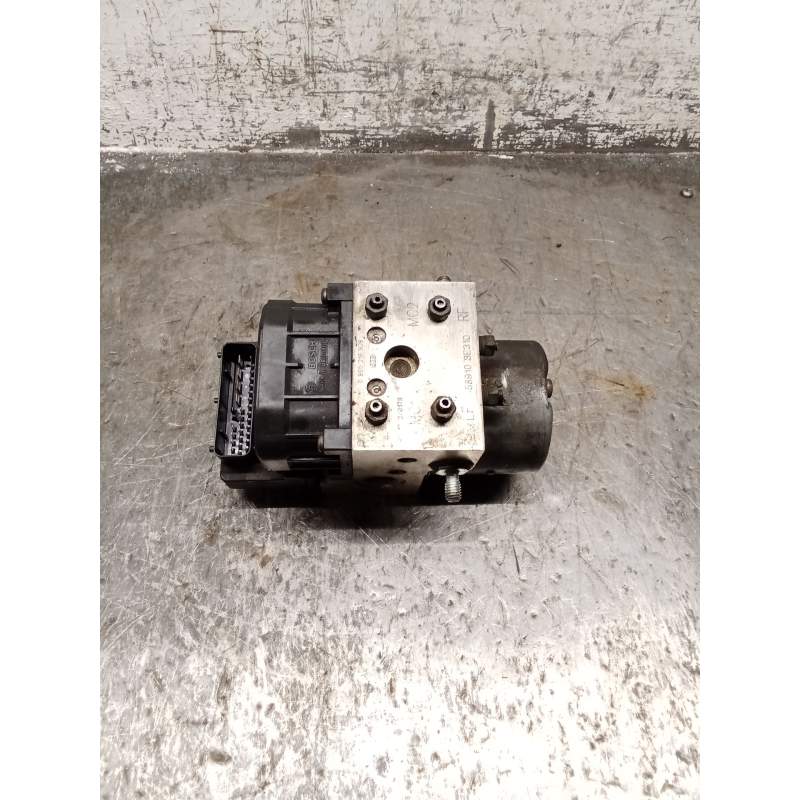 Recambio de abs para kia sorento i (jc) 2.5 crdi referencia OEM IAM 0273004660 0265216928 589103E310