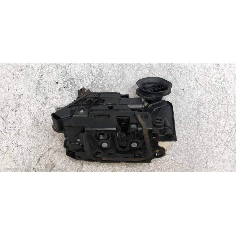 Recambio de motor cierre centralizado trasero derecho para volkswagen golf vi (5k1) advance bluemotion referencia OEM IAM 5K4839