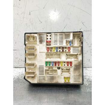 CAJA RELES / FUSIBLES 284B68744R 519186639 2508023508 2008