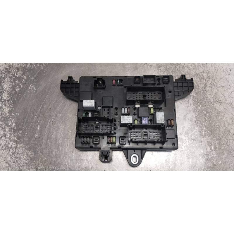 Recambio de caja reles / fusibles para opel zafira (c) 1.6 16v cdti dpf referencia OEM IAM 13449202 365927271 