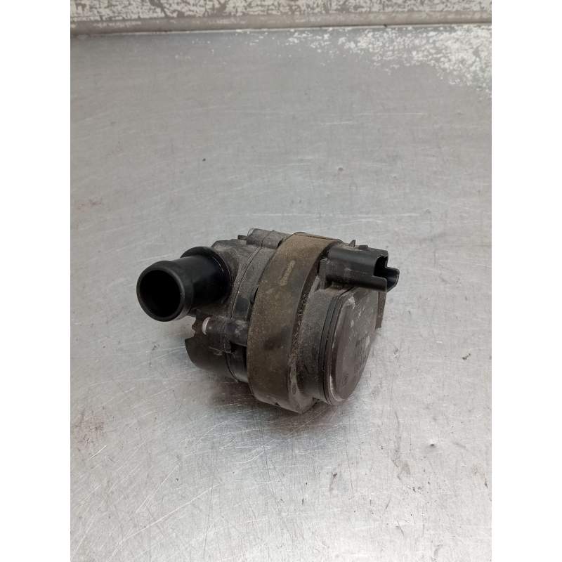 Recambio de bomba agua para renault clio v referencia OEM IAM 0392023219 925164GA0A 2019