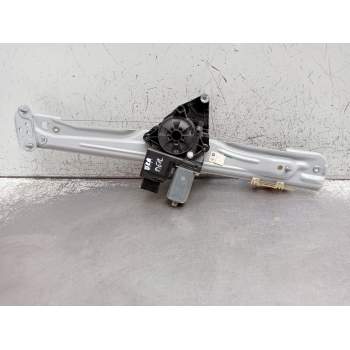 ELEVALUNAS DELANTERO DERECHO 0130824270 5P. 1137329068 98810P1M21 2021
