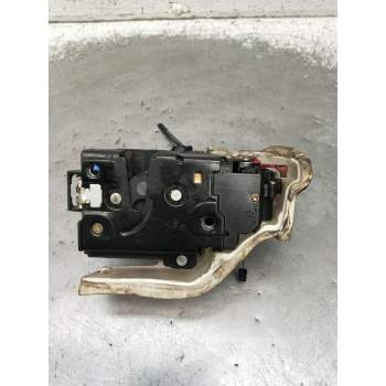 MOTOR CIERRE CENTRALIZADO DELANTERO DERECHO 4P 2002