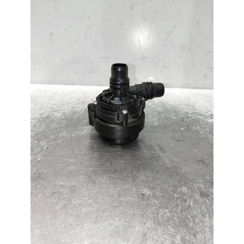 Recambio de bomba agua para peugeot 308 active pack hybrid referencia OEM IAM 9823813380 0392023422 