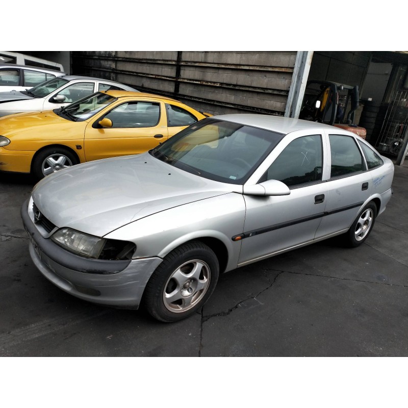 opel vectra b berlina del año 1998