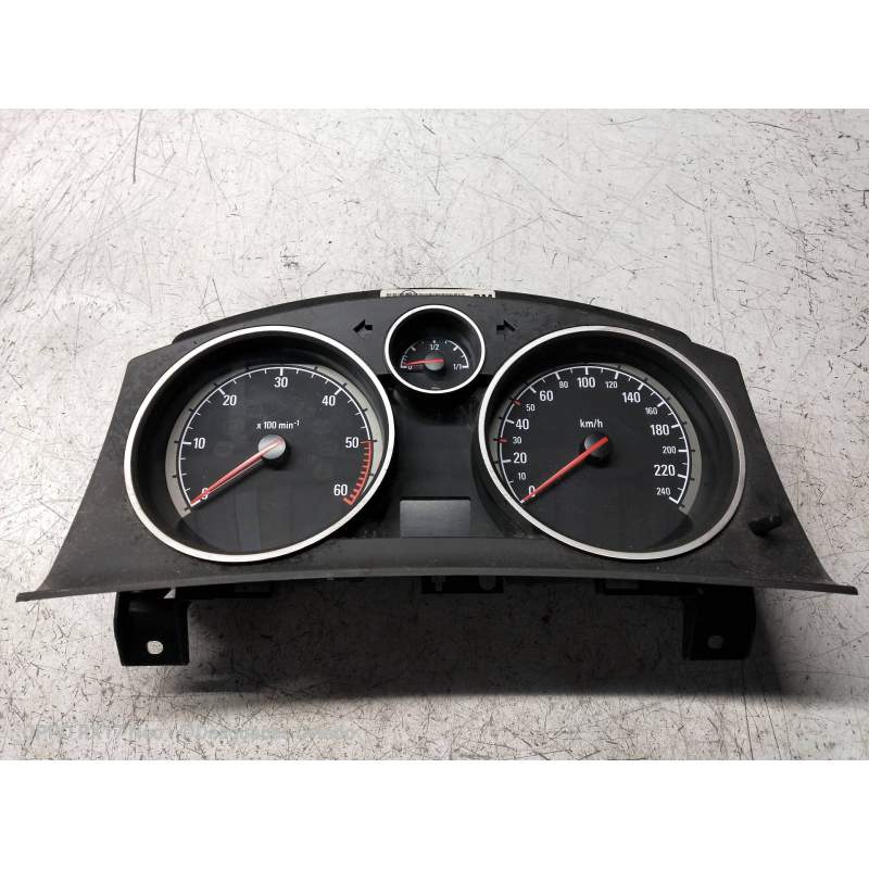 Recambio de cuadro instrumentos para opel zafira b cosmo referencia OEM IAM 13251615 BM SW7655 2005