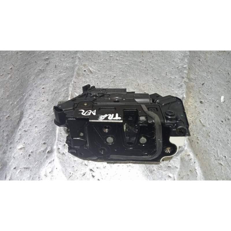 Recambio de motor cierre centralizado trasero derecho para volkswagen cc (358) advance bluemotiontech referencia OEM IAM 5N08390