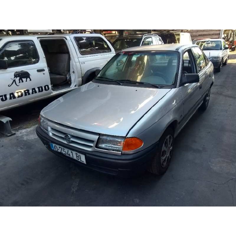 opel astra f berlina del año 1994