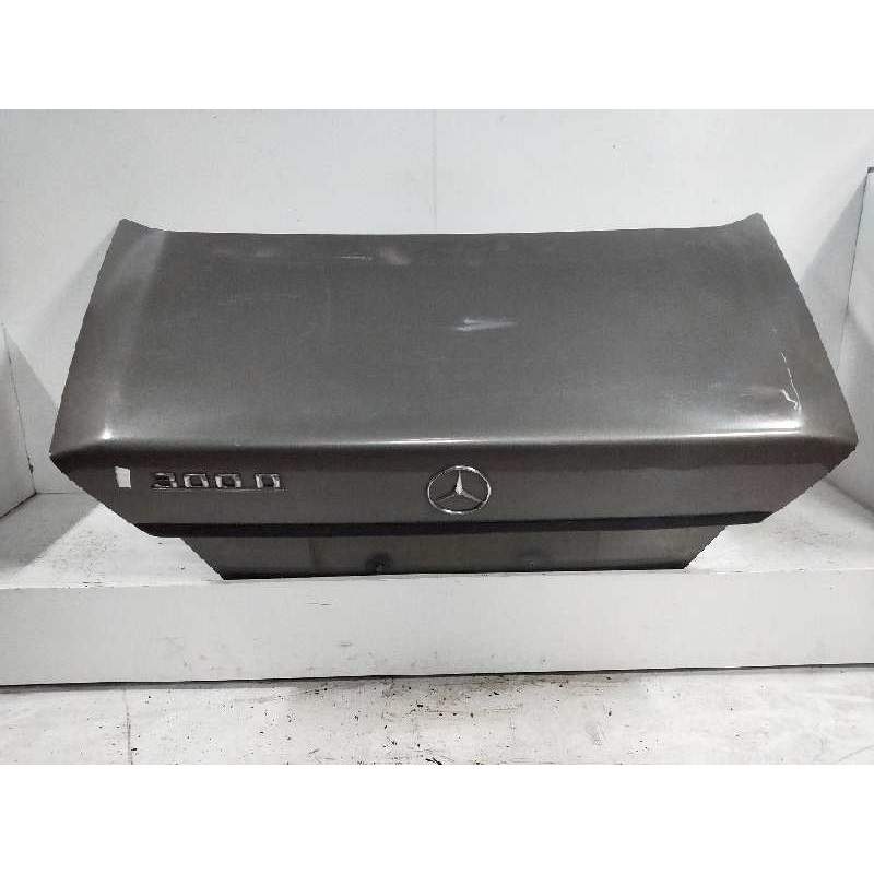 Recambio de tapa maletero para mercedes-benz clase e (w124) berlina d 300 (124.130) referencia OEM IAM   1984