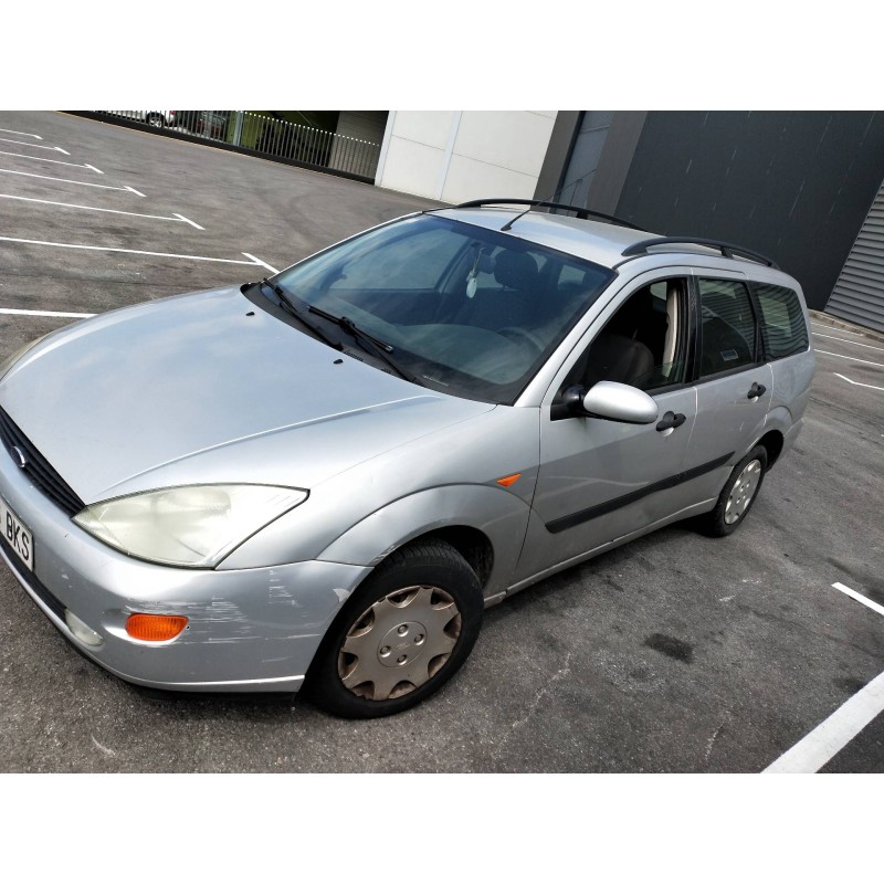 ford focus turnier (cak) del año 2001