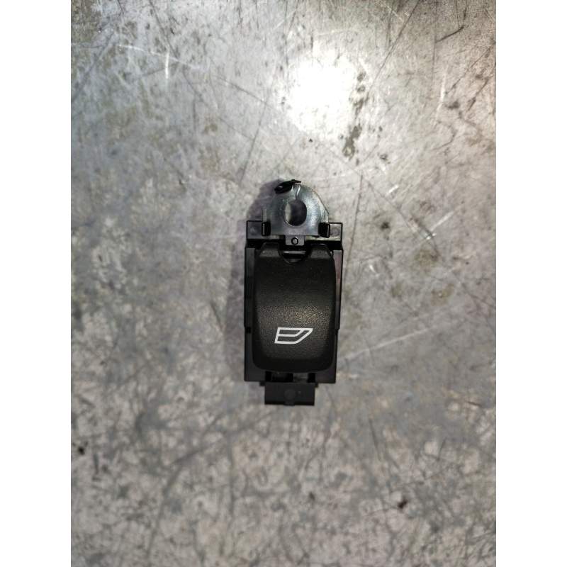 Recambio de mando elevalunas delantero derecho para volvo xc60 kinetic 2wd referencia OEM IAM 31394850  5P