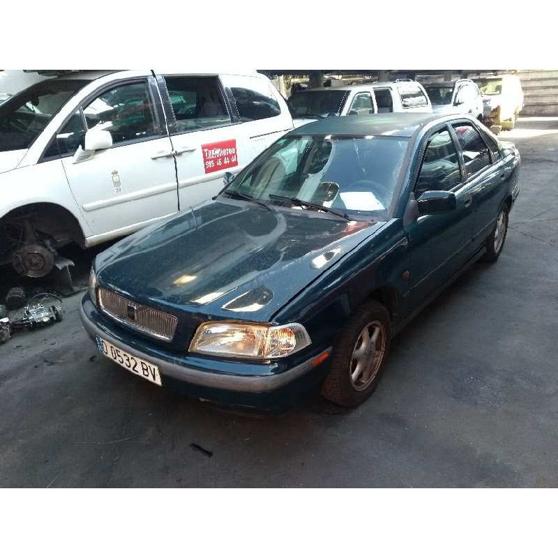 volvo s40 berlina del año 1997