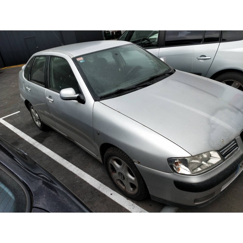 seat cordoba berlina (6k2) del año 2002