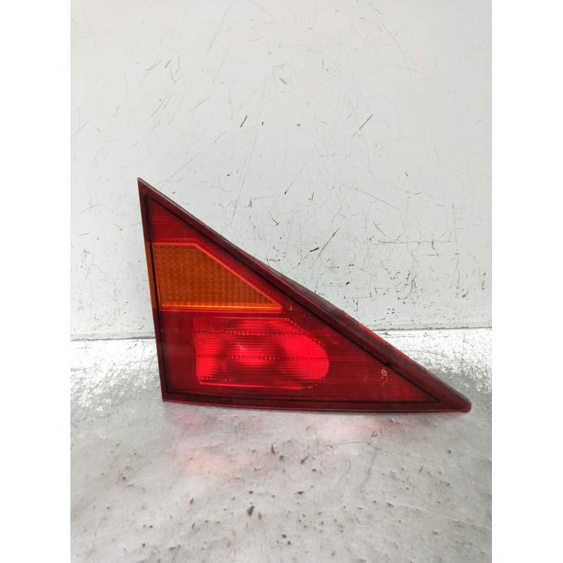 Recambio de piloto trasero izquierdo interior para ssangyong rodius i 2.7 xdi referencia OEM IAM   2005