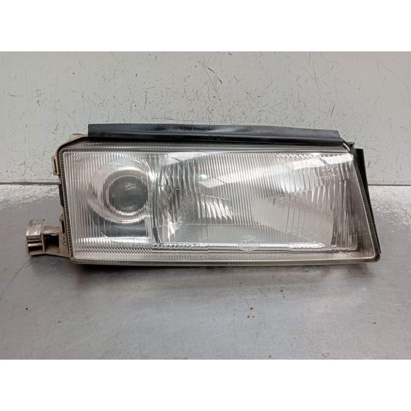 Recambio de faro derecho para skoda octavia i (1u2) 1.9 tdi referencia OEM IAM 1EL24600318  1997